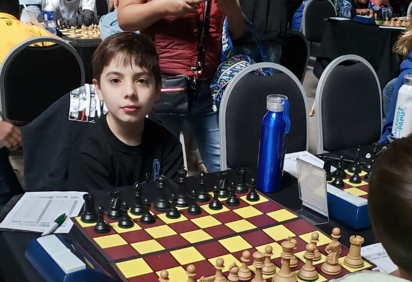 Orgullo: funense terminó entre los diez mejores jugadores sub 12 de ajedrez del país